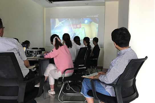 廣眾科技與時(shí)俱進(jìn)  業(yè)務(wù)人員進(jìn)行電商學(xué)習(xí)