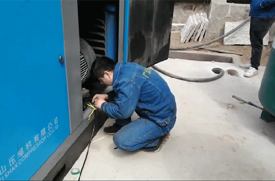 ZBK380空壓機(jī)綜合保護(hù)裝置安裝現(xiàn)場