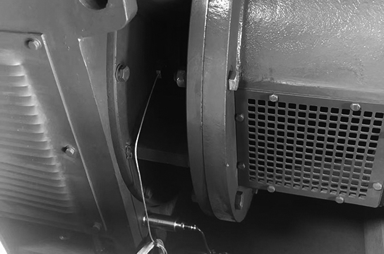 電動(dòng)機(jī)軸承溫度振動(dòng)監(jiān)測(cè)裝置傳感器的安裝