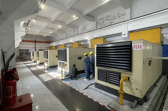 廣眾ZBK380空壓機斷油保護裝置潞安化工高河能源安裝現(xiàn)場